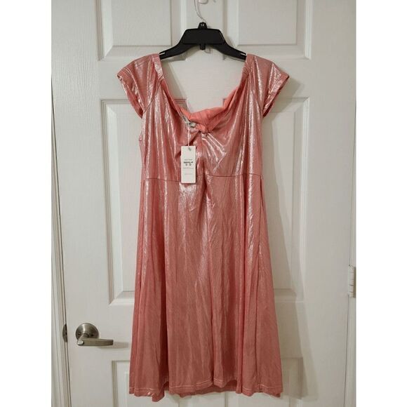 ✨ NWT Metallic Off Shoulder Short Sleeve Cocktail Party Club Pink Dress NWT - Picture 12 of 16